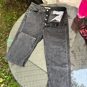 Levi’s Wedgie Straight jean, dark grey wash, size 29,28